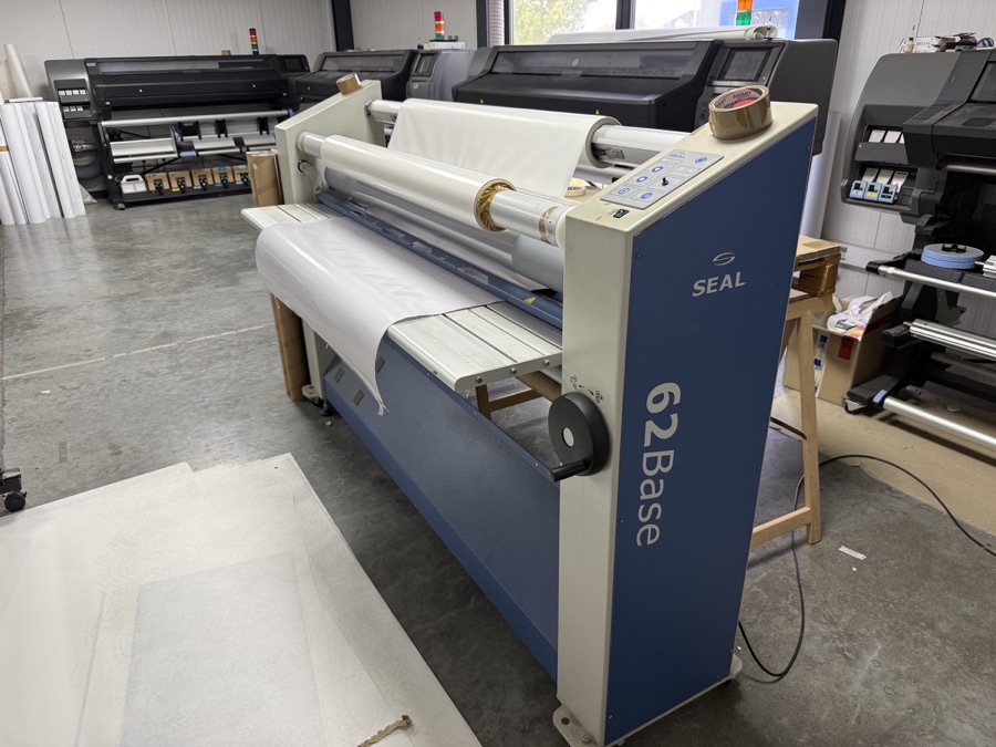 Seal 62 Base lamineermachine in het productieatelier van GFD